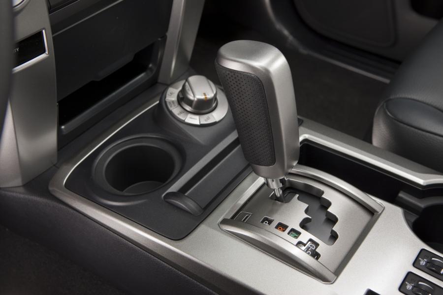  Toyota 4Runner Limited 2010 года  (фото 14 из 48)